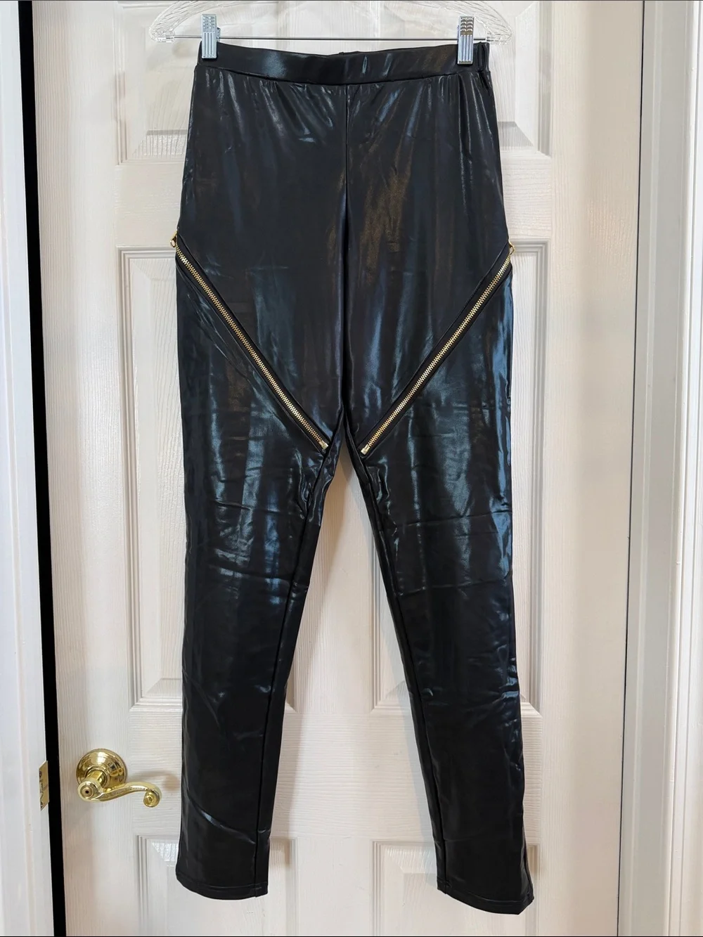 Glamour Black Faux Leather Leggings with Gold Zipper Detail